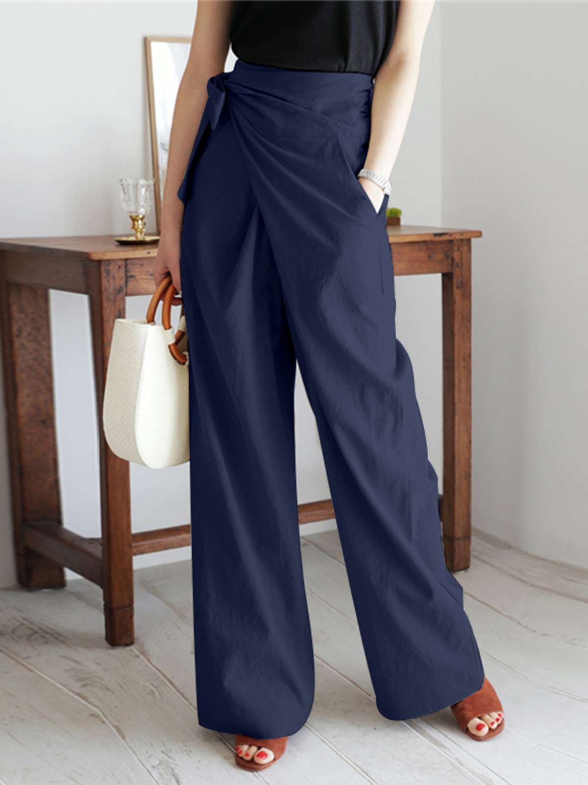 Relaxed fit trousers